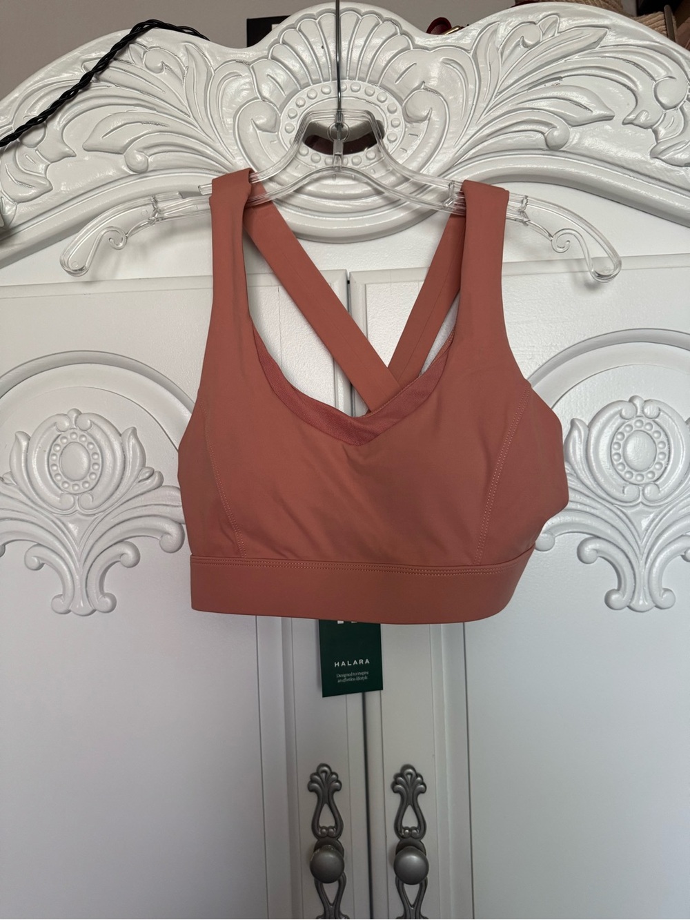 HALARA Cross-Back Sports Bra in Terracotta Pink